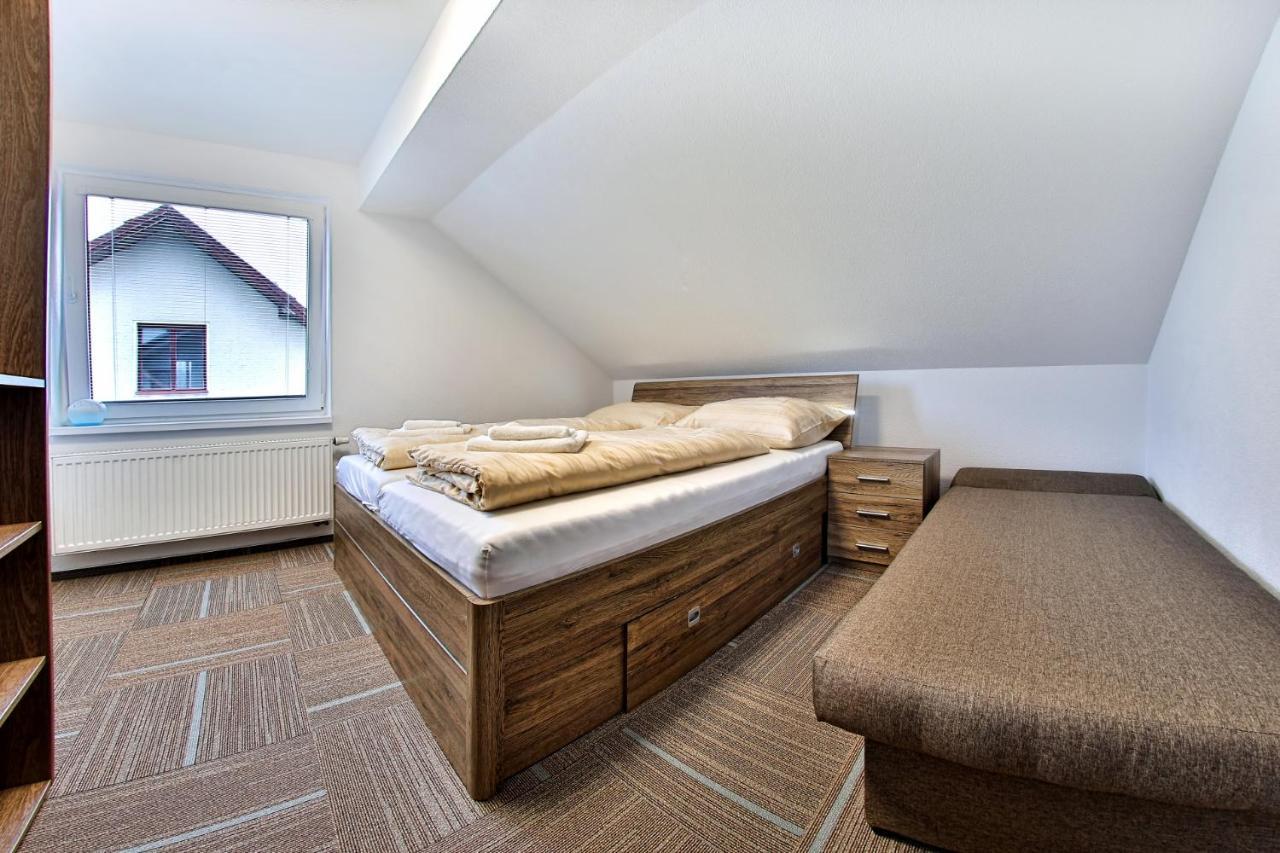 Apartmany Za Rohom Липтовски-Микулаш Экстерьер фото