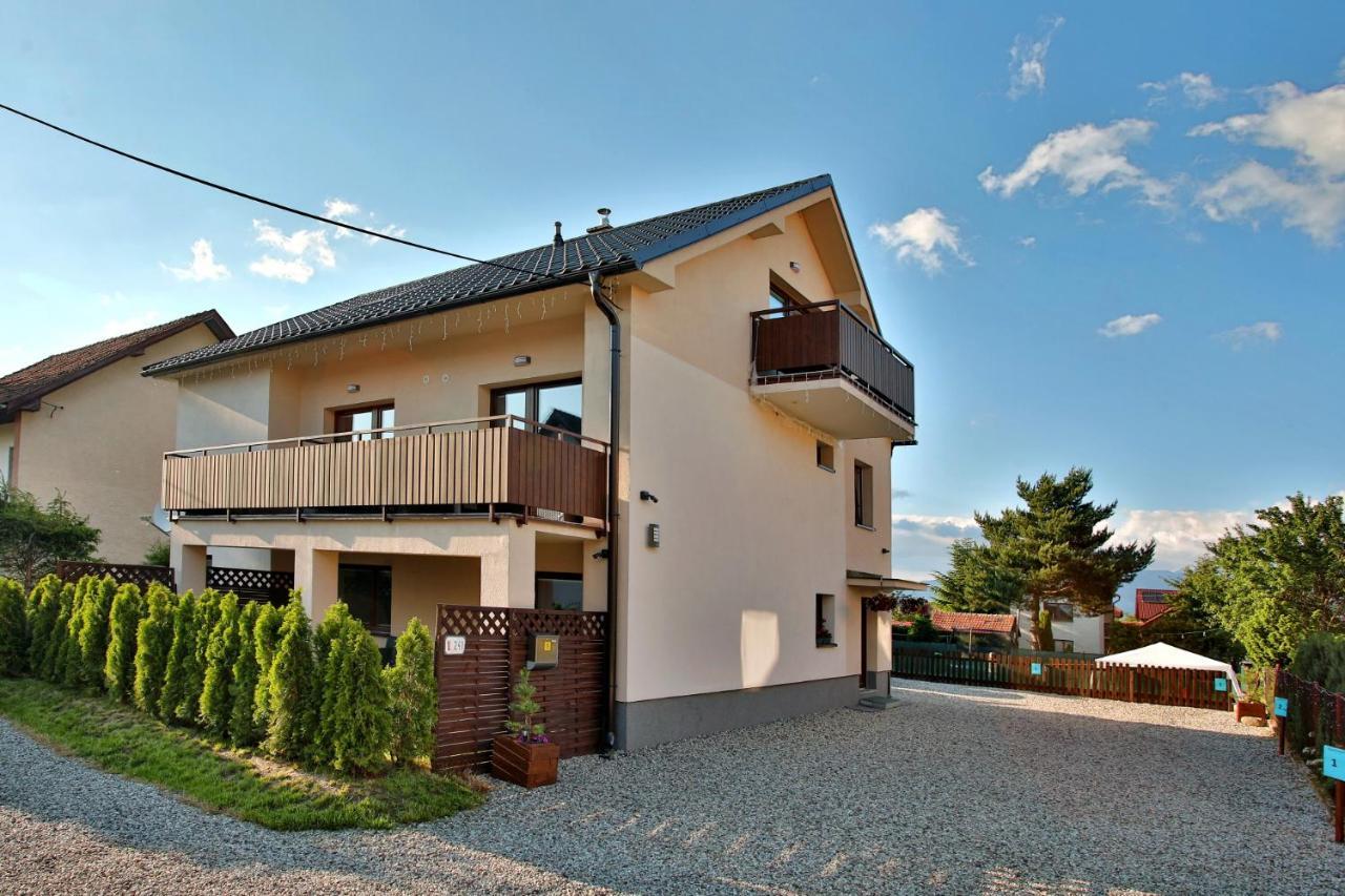 Apartmany Za Rohom Липтовски-Микулаш Экстерьер фото