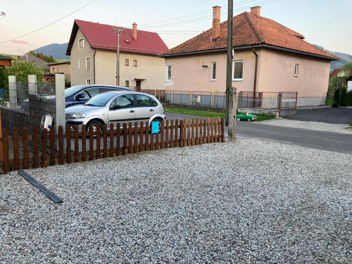 Apartmany Za Rohom Липтовски-Микулаш Экстерьер фото