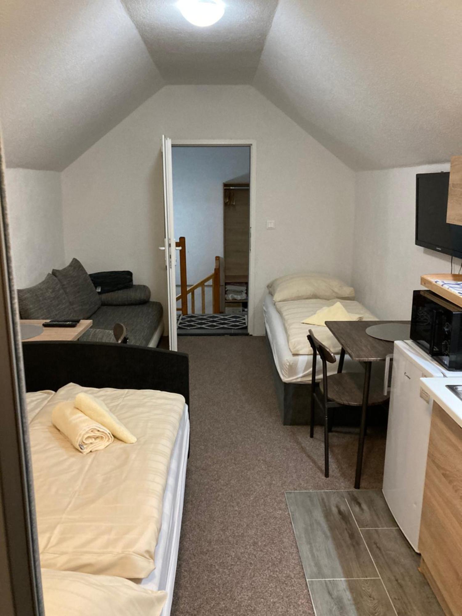 Apartmany Za Rohom Липтовски-Микулаш Экстерьер фото